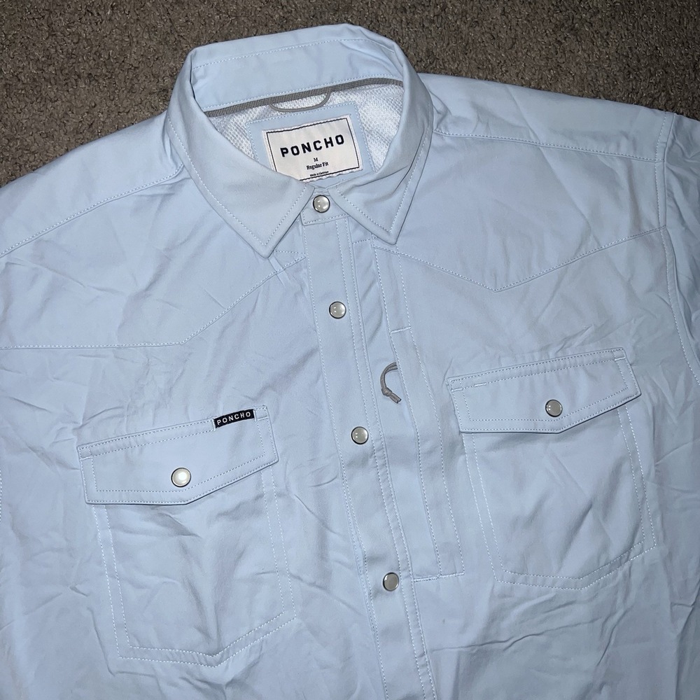 Poncho Outdoors Performance Shirt Medium Reg Fit Light Blue Magnetic Pockets